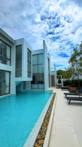 Lux Pride Villa 3 bedroom Phuket Bang-Tao beach